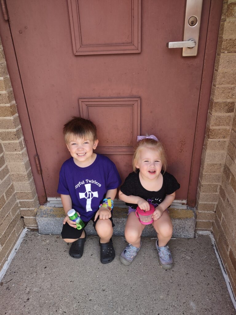 04e7e69a-f97c-4de9-9f6c-b65861fffaa8-768x1024