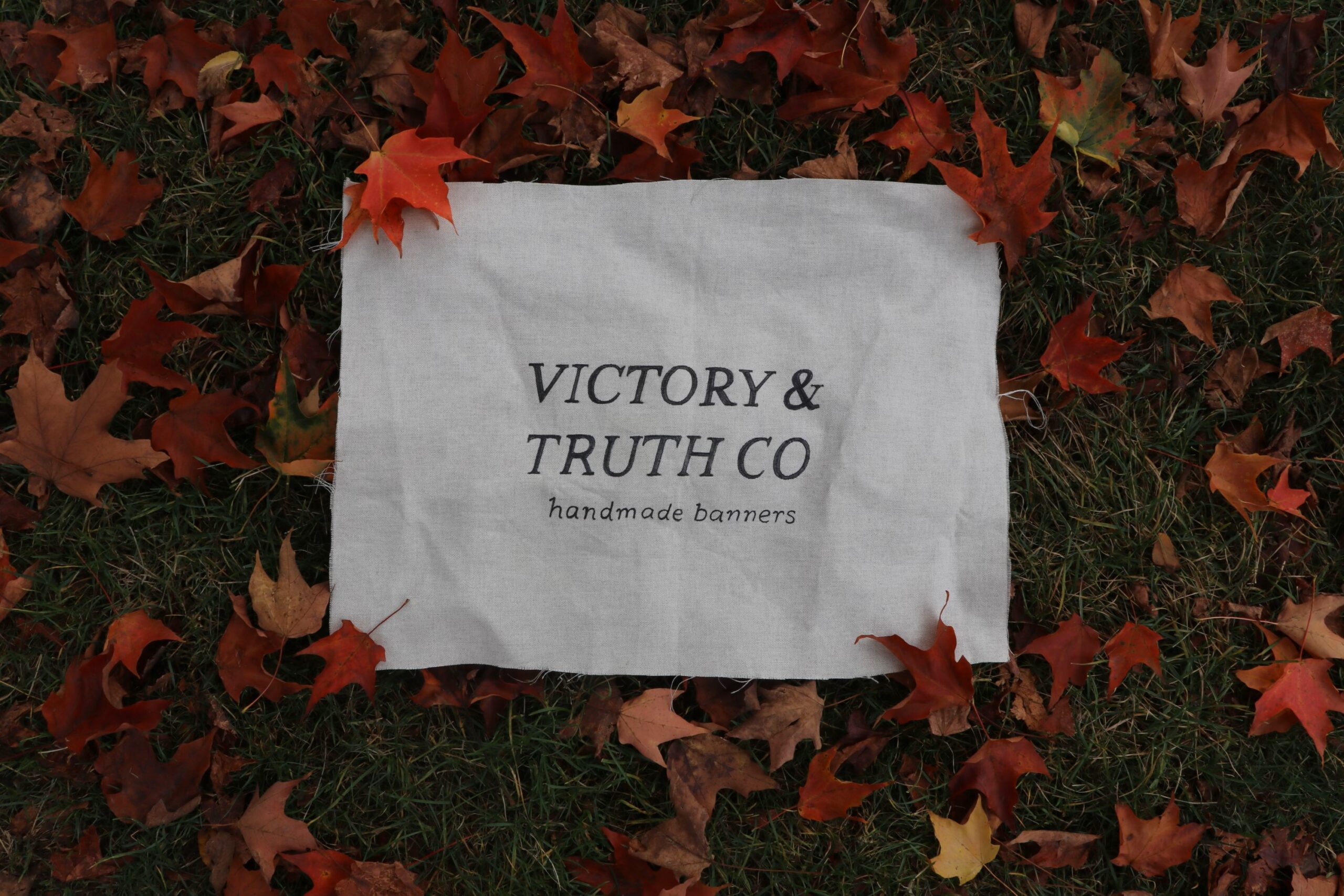Logo in the leaves